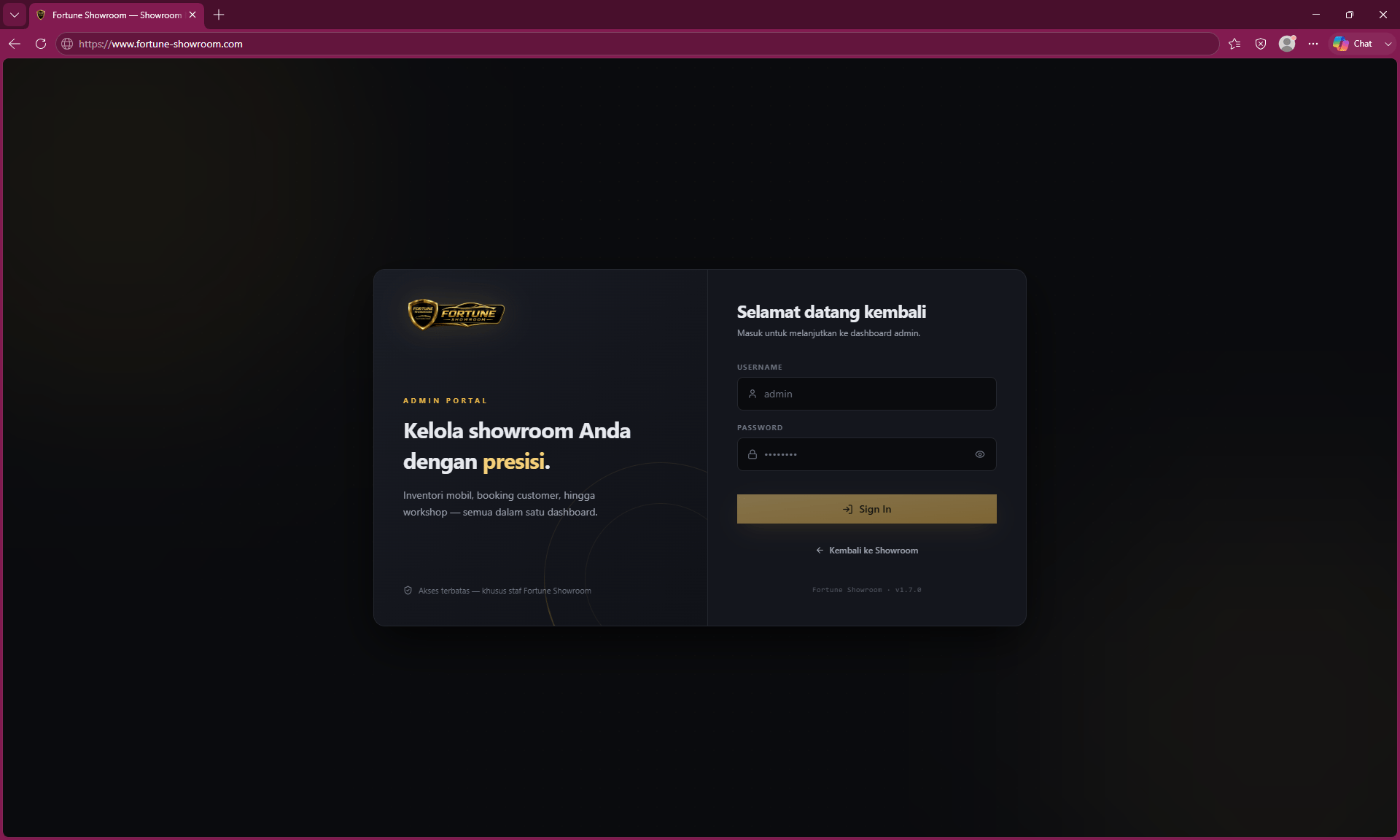 Halaman login admin portal Fortune Showroom buatan Bitech, pintu masuk staf menuju dashboard inventori mobil, booking customer, dan workshop dalam satu tempat